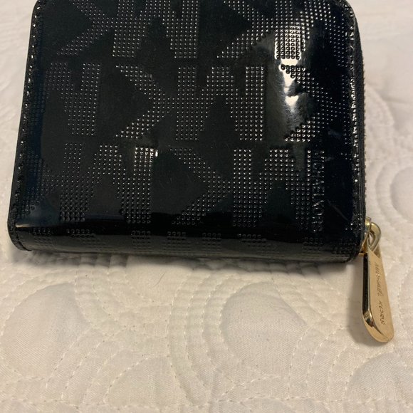 Wallet - Picture 2 of 3